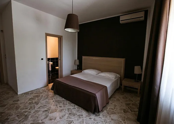 Del Mar فندق مبيت وإفطار باري