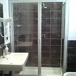 Del Mar Oda ve Kahvaltı Bari