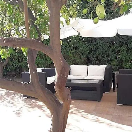 Del Mar Bed & Breakfast 3*